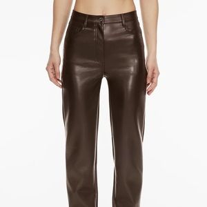 ARITIZIA MELINA PANTS SIZE 4.